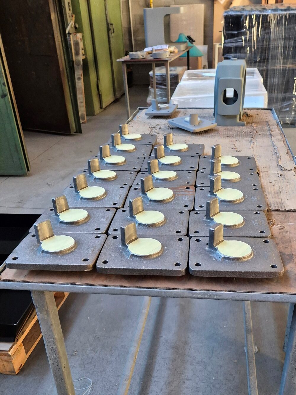 Verniciatura Tognotti: Verniciatura industriale a Gallarate - Particolari meccanici: preparati e sabbiati
