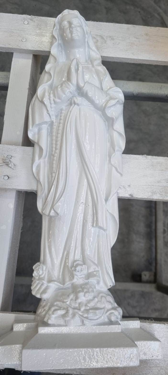 Verniciatura Tognotti: Verniciatura industriale a Gallarate - Prova di verniciatura sulla statua della Madonna