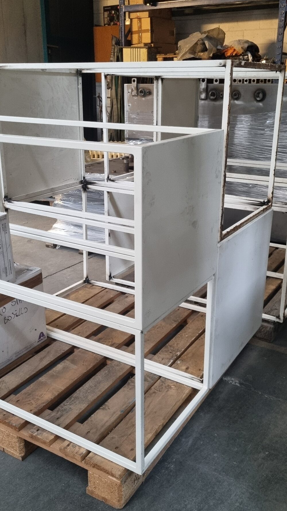 Verniciatura Tognotti: Verniciatura industriale a Gallarate - Cabina metallica